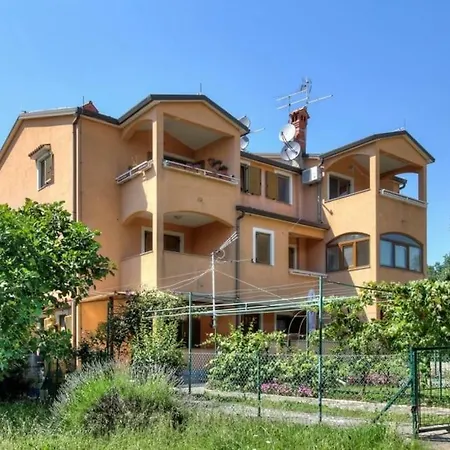 Appartement Kanegra *